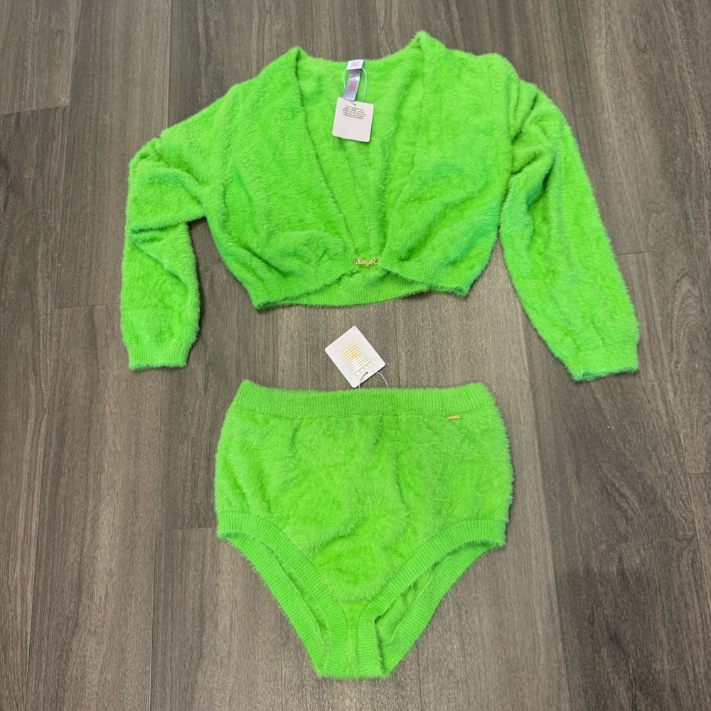 Savage Fenty Bright Green Fuzzy Set